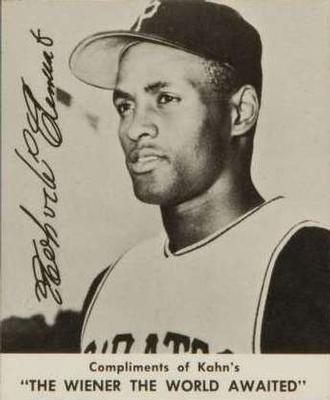 1961 Kahn's Wieners Roberto Clemente Baseball Card